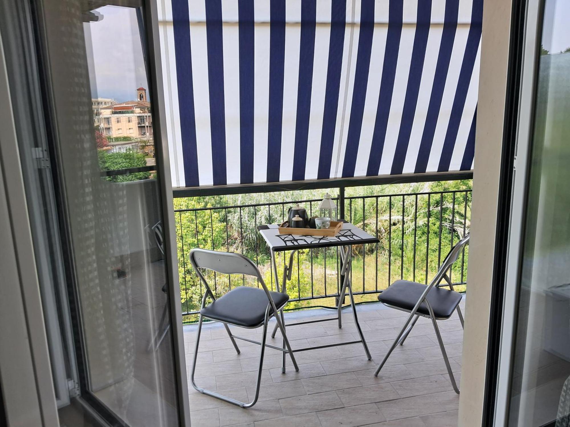 Apartamento Casa Di Andrea Albenga Exterior foto
